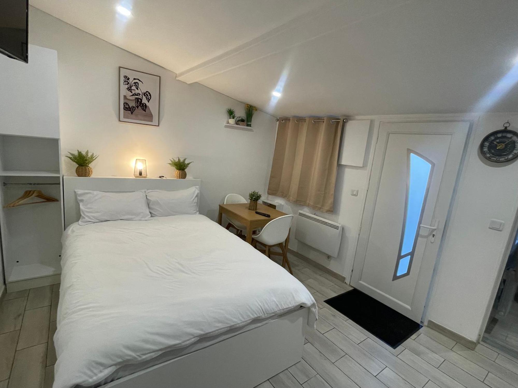 Residence Chene- 15 Mn De Paris Et 05 Mn D'Orly Aeroport วีรี-ชาตีญง ภายนอก รูปภาพ